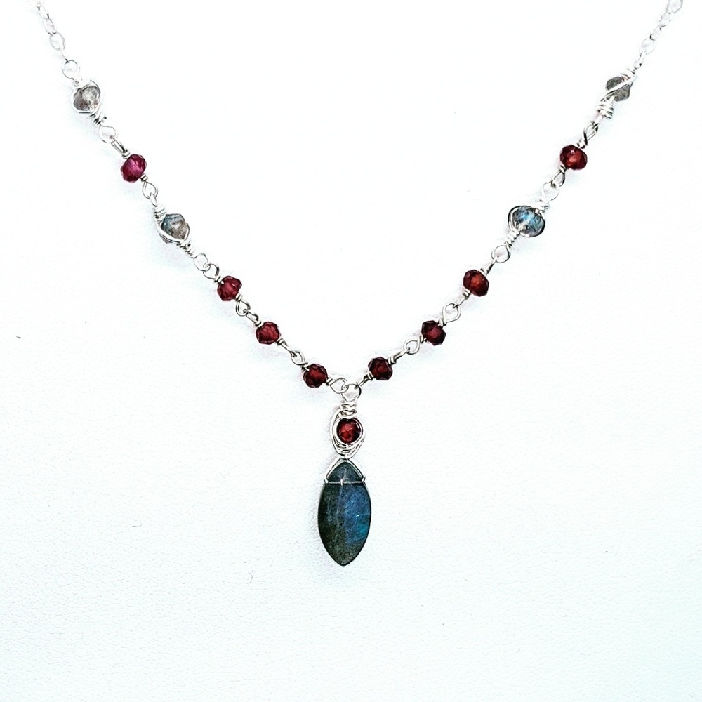 Labradorite garnet & 92.5 sterling silver necklace